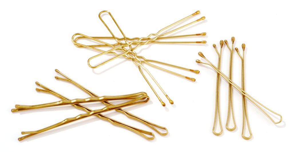 pin krullen of bobby pinnen worden gebruik om mooie krullen te krijgen